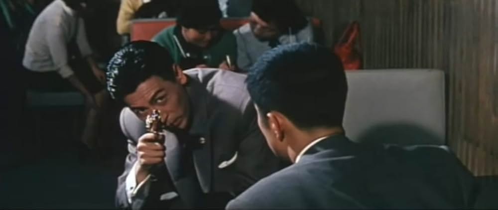 巨人と玩具の画像