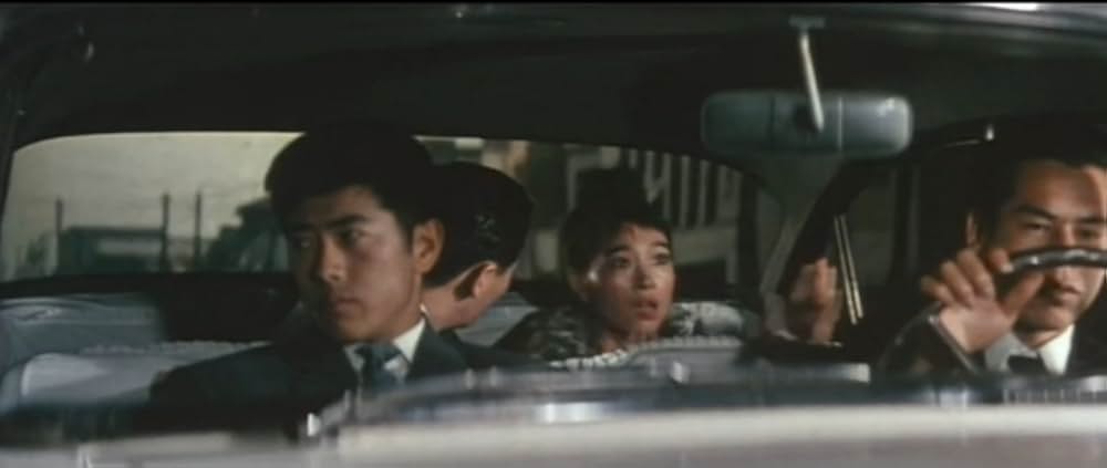 巨人と玩具の画像