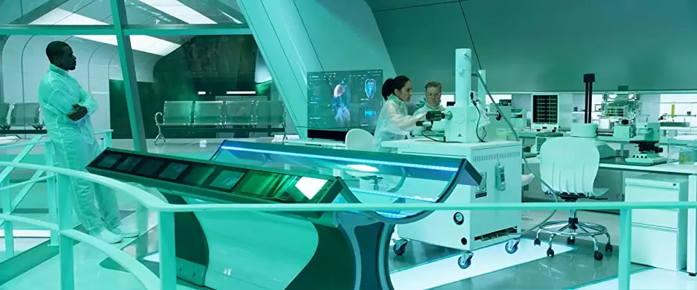 「ザ・プレデター」ジェイク・ビューシイ & スターリング・K・ブラウン & オリビア・マンの画像