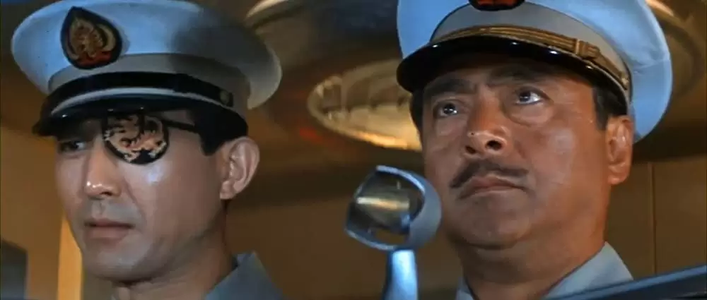 「ゴジラ・エビラ・モスラ 南海の大決闘」平田昭彦 & 田崎潤の画像