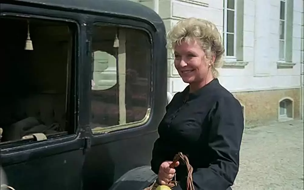 「蒼い衝動」マリナ・ブラディの画像