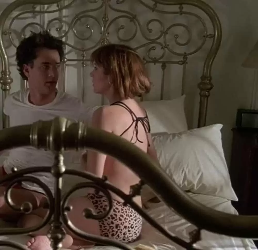 赤い靴をはいた男の子の画像