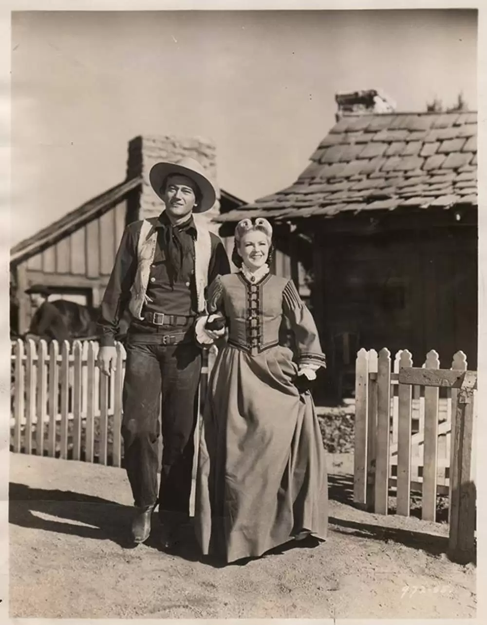 「暗黒の命令」ジョン・ウェイン & クレア・トレバーの画像