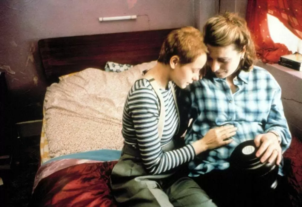 「アンダー・ザ・スキン」サマンサ・モートン & Claire Rushbrookの画像