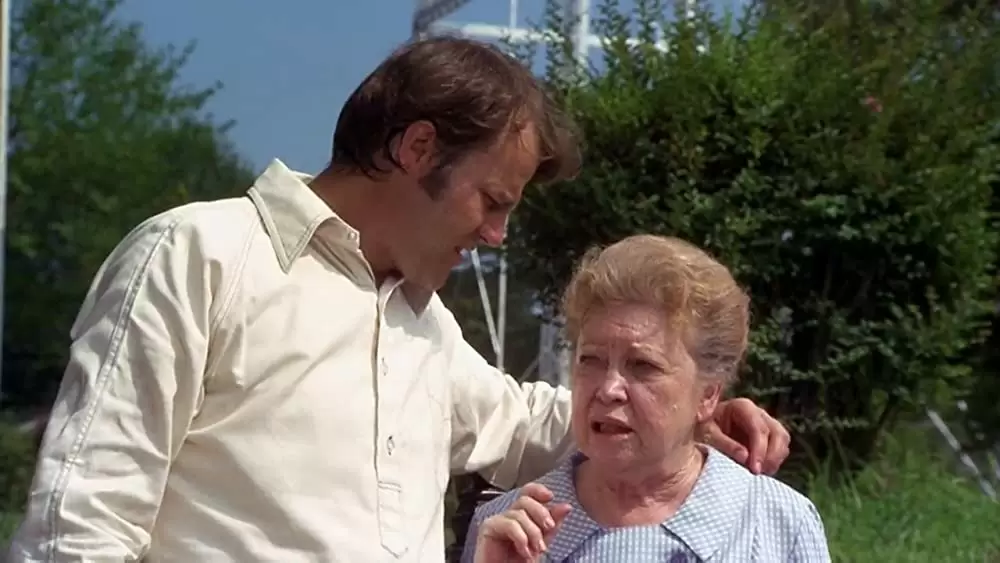 「ウォーキング・トール」ジョー・ドン・ベイカー & ルリーン・タトルの画像