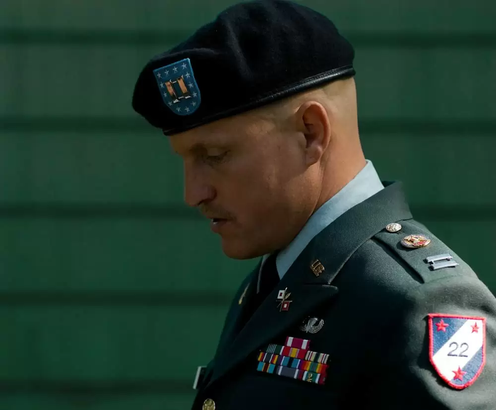 「メッセンジャー」ウッディ・ハレルソンの画像