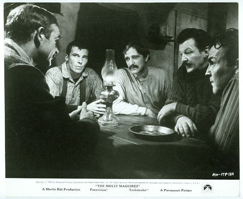 男の闘いの画像