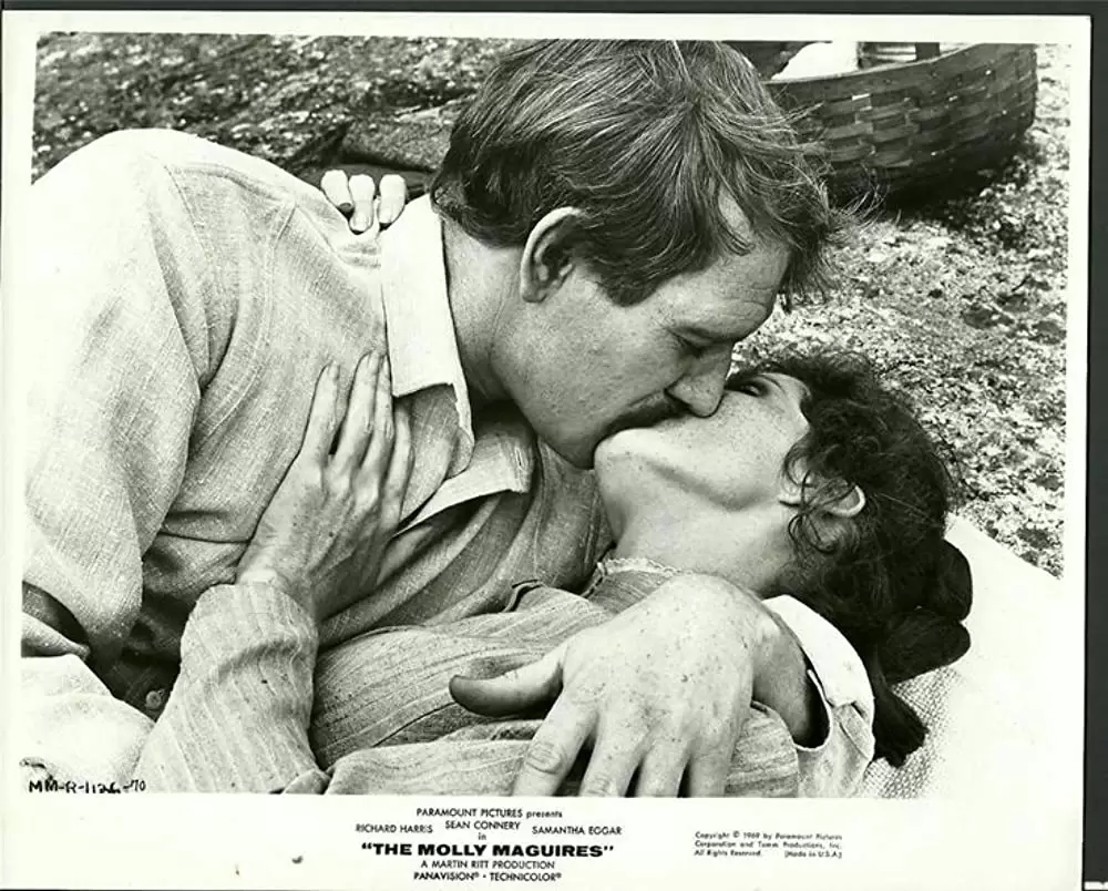 「男の闘い」リチャード・ハリス & サマンサ・エッガーの画像