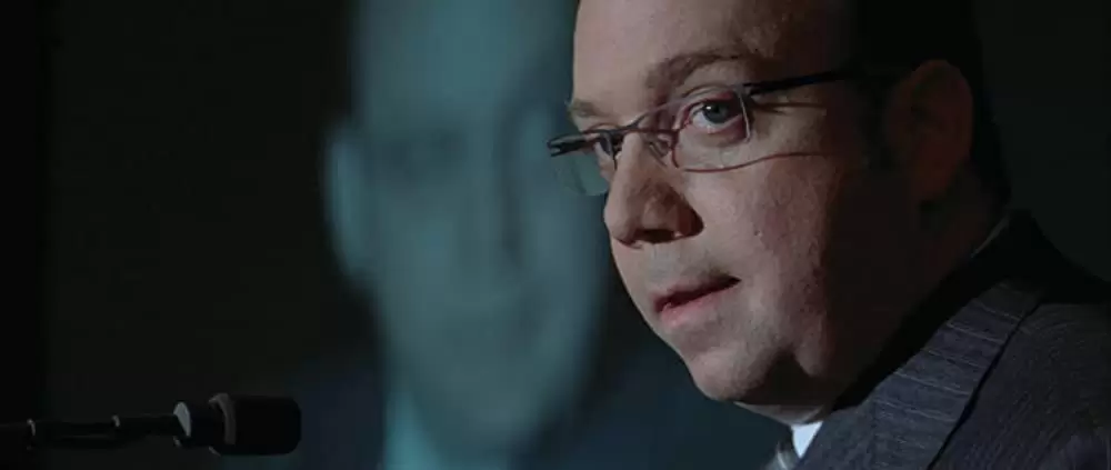 「デュプリシティ 〜スパイは、スパイに嘘をつく〜」ポール・ジアマッティの画像