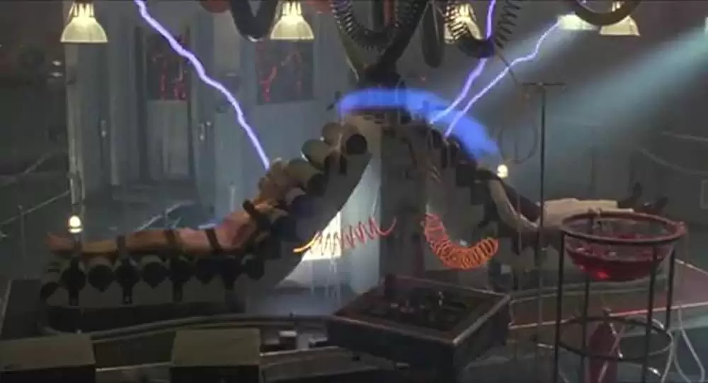 「怪人スワンプシング」ヘザー・ロックリア & ルイ・ジュールダンの画像