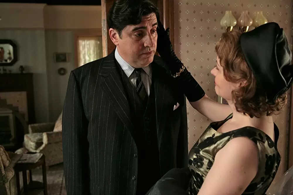 「17歳の肖像」アルフレッド・モリーナ & カーラ・セイモアの画像