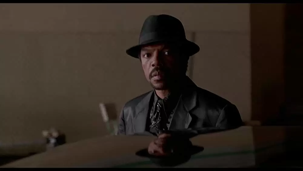 「グリッドロック」ボンディ・カーティス＝ホールの画像