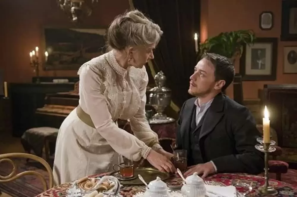 「終着駅 トルストイ最後の旅」ヘレン・ミレン & ジェームズ・マカボイの画像