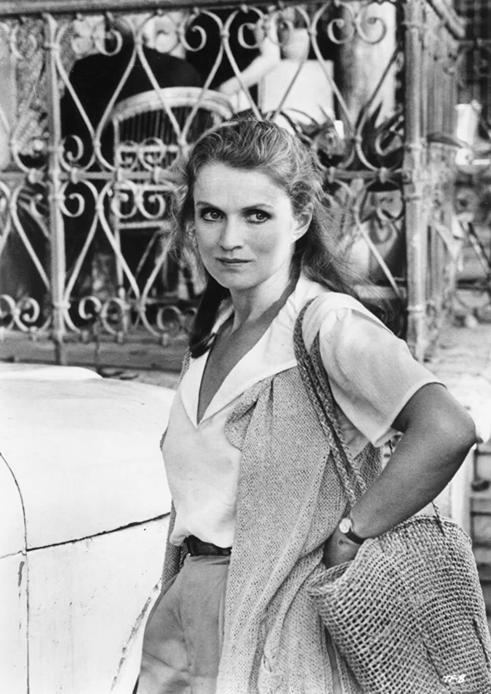 5人のテーブルの画像