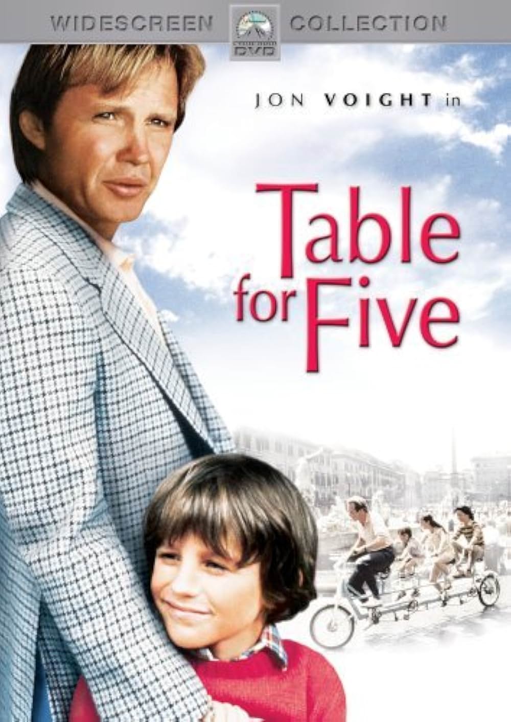 5人のテーブルの画像