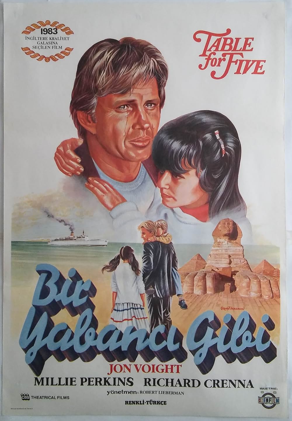 5人のテーブルの画像