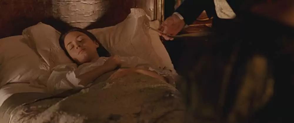 ヴィクトリア女王 世紀の愛の画像