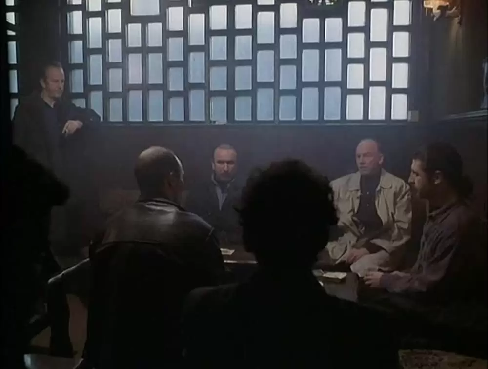 アンダーフィールドの画像