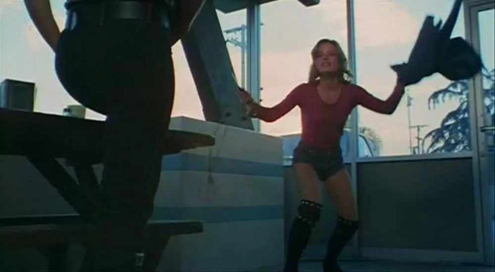 「スウィッチブレイド・シスターズ」ジョアンヌ・ネイルの画像