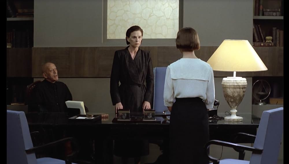 月の子どもの画像