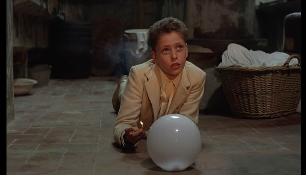 月の子どもの画像