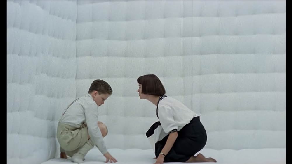 月の子どもの画像