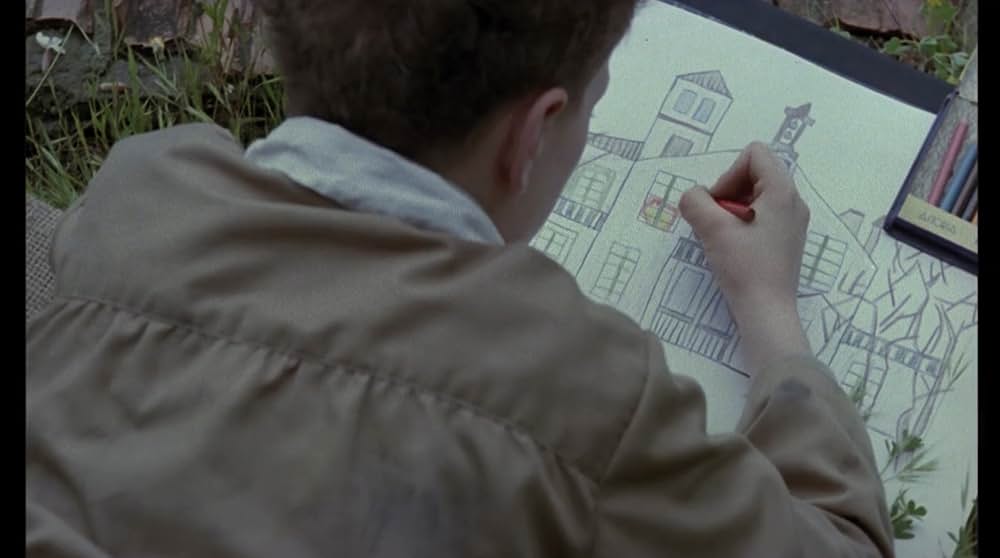 月の子どもの画像