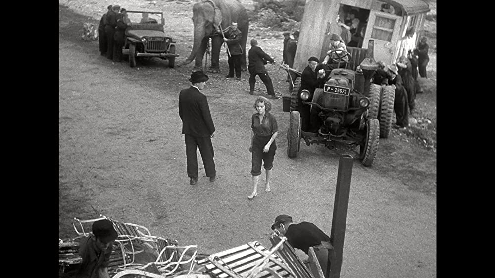 綱渡りの男の画像