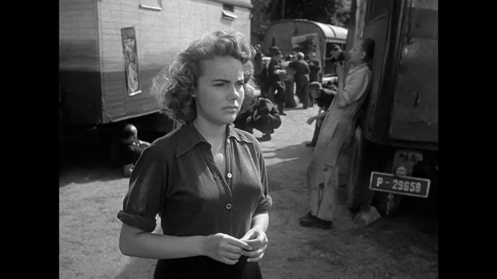 綱渡りの男の画像