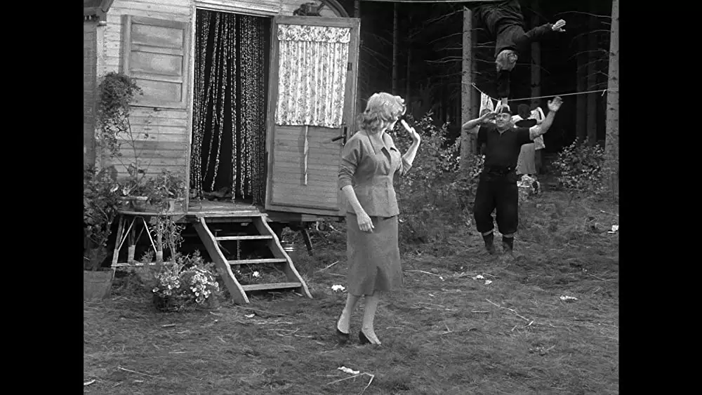 「綱渡りの男」グロリア・グレアムの画像