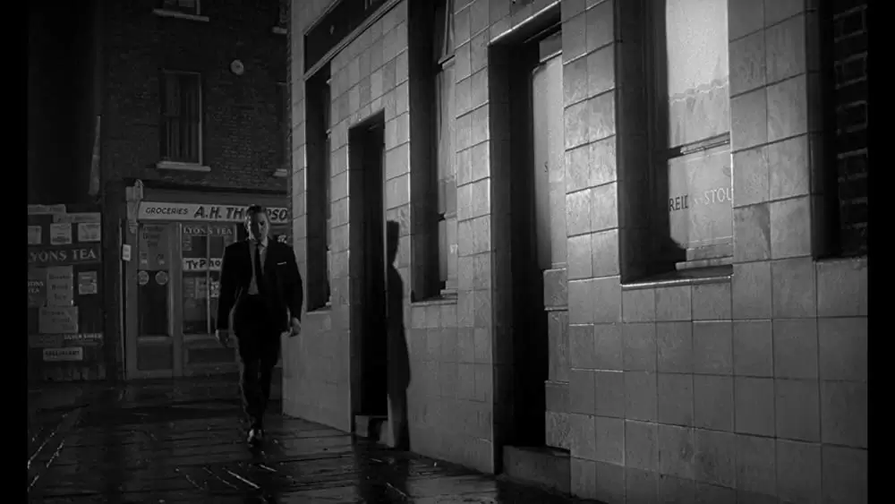 土曜の夜と日曜の朝の画像