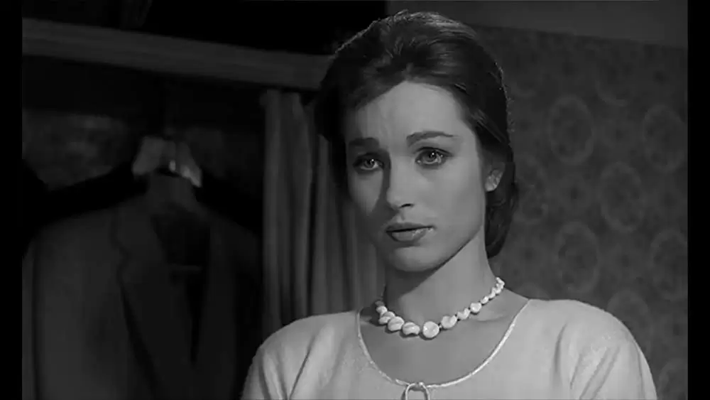 「土曜の夜と日曜の朝」シャーリー・アン・フィールドの画像