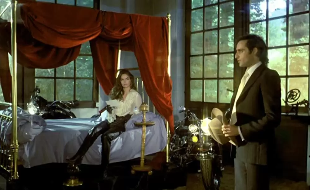 囚われの美女の画像