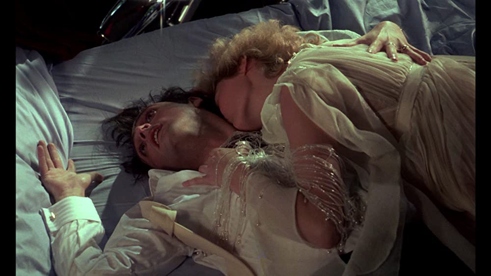 囚われの美女の画像