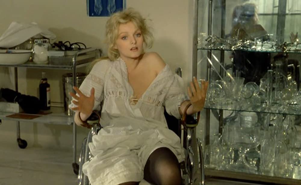 囚われの美女の画像