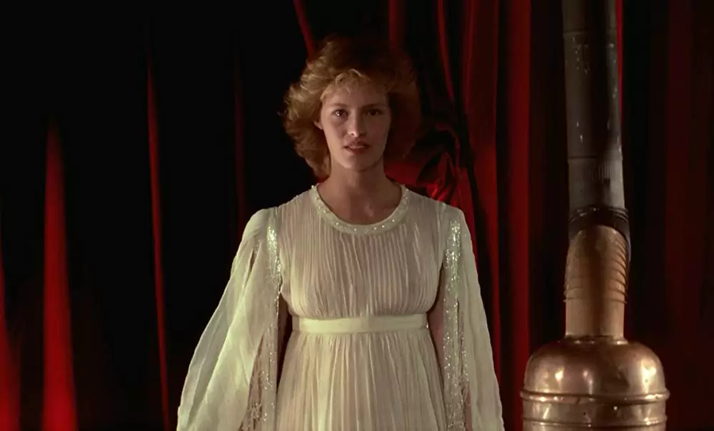 囚われの美女の画像