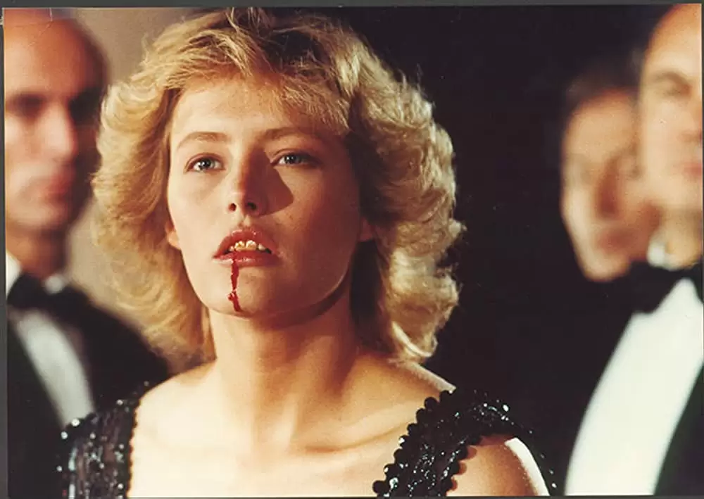 囚われの美女の画像