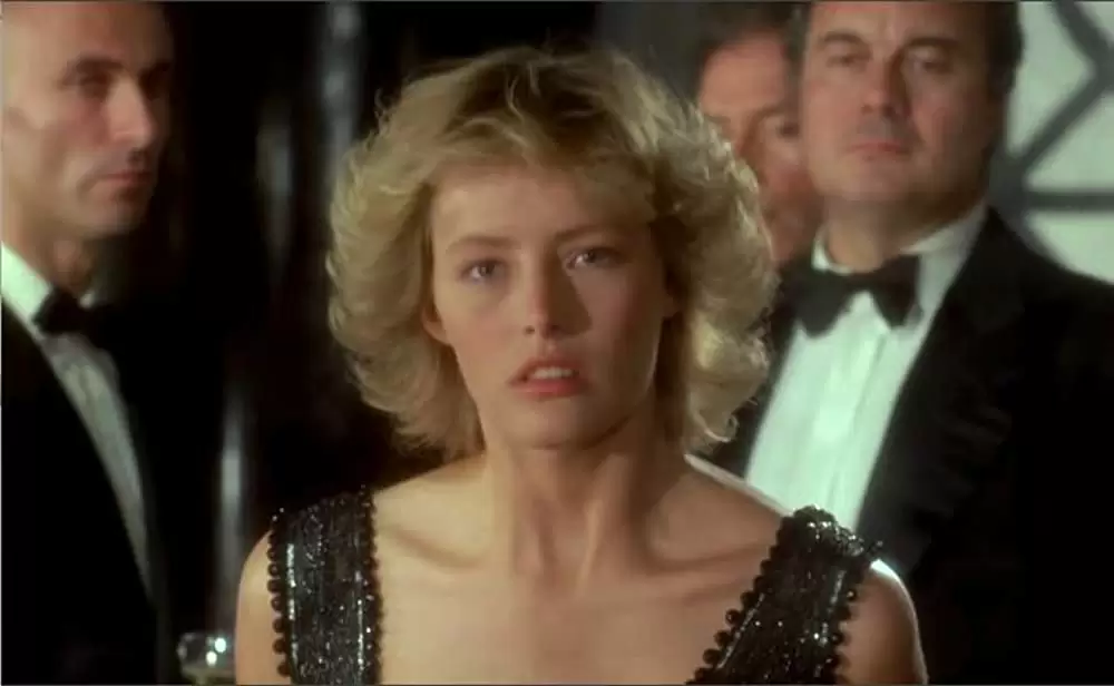 囚われの美女の画像