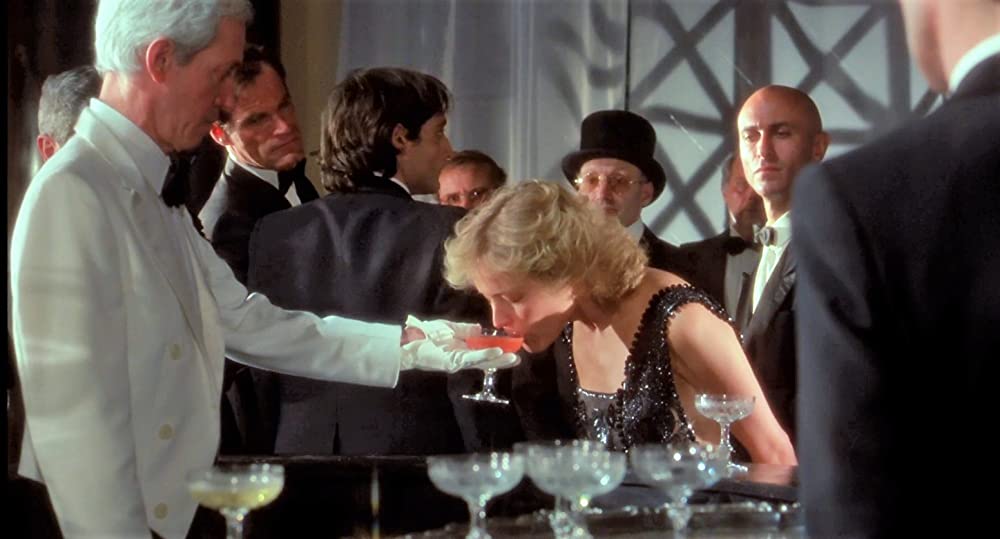 囚われの美女の画像