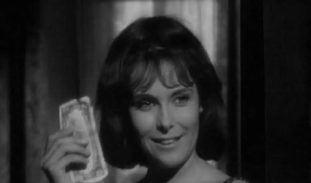 「裸のキッス」マリー・デュヴルーの画像