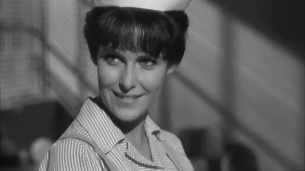 「裸のキッス」マリー・デュヴルーの画像