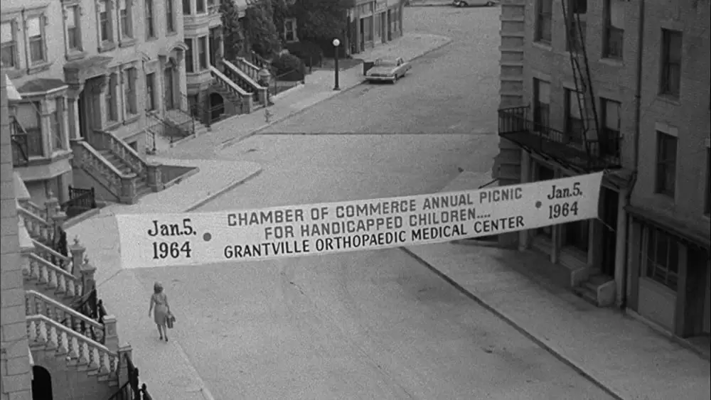 裸のキッスの画像