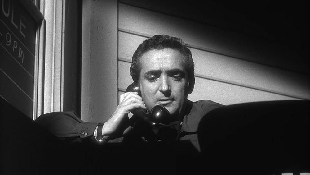 裸のキッスの画像