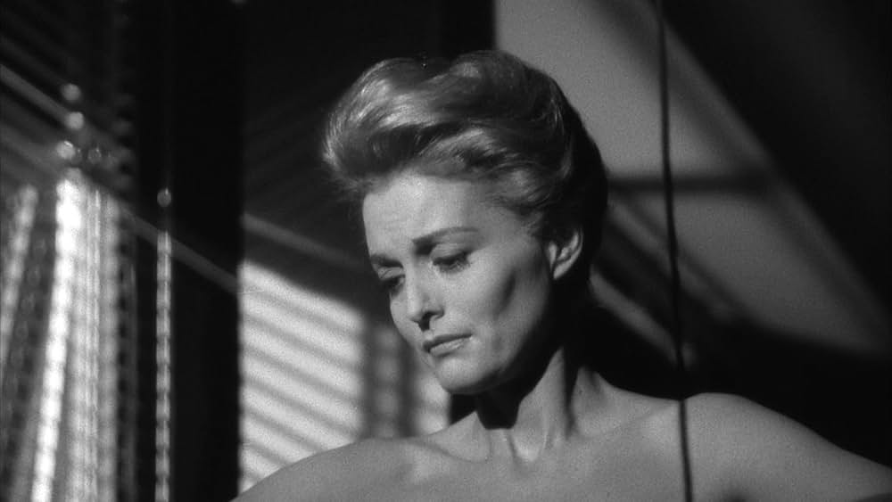 裸のキッスの画像