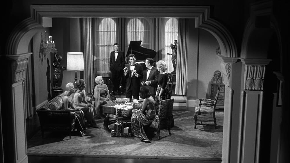 裸のキッスの画像