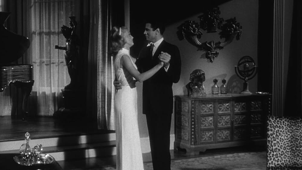 裸のキッスの画像