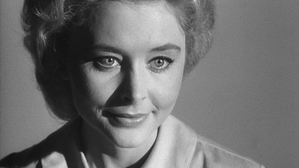 裸のキッスの画像