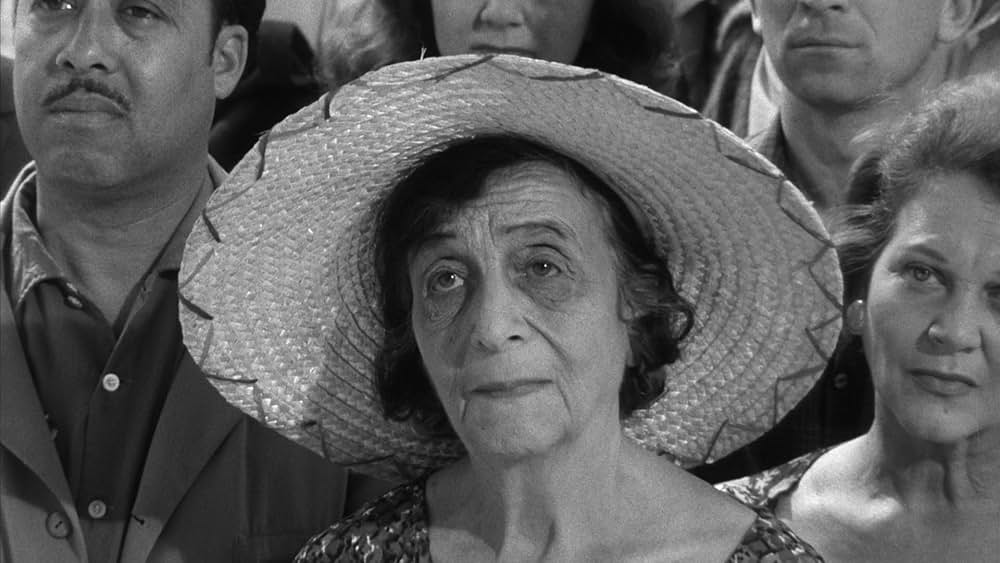 裸のキッスの画像