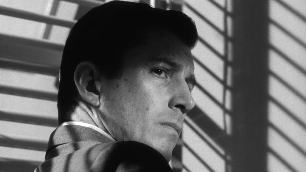 裸のキッスの画像