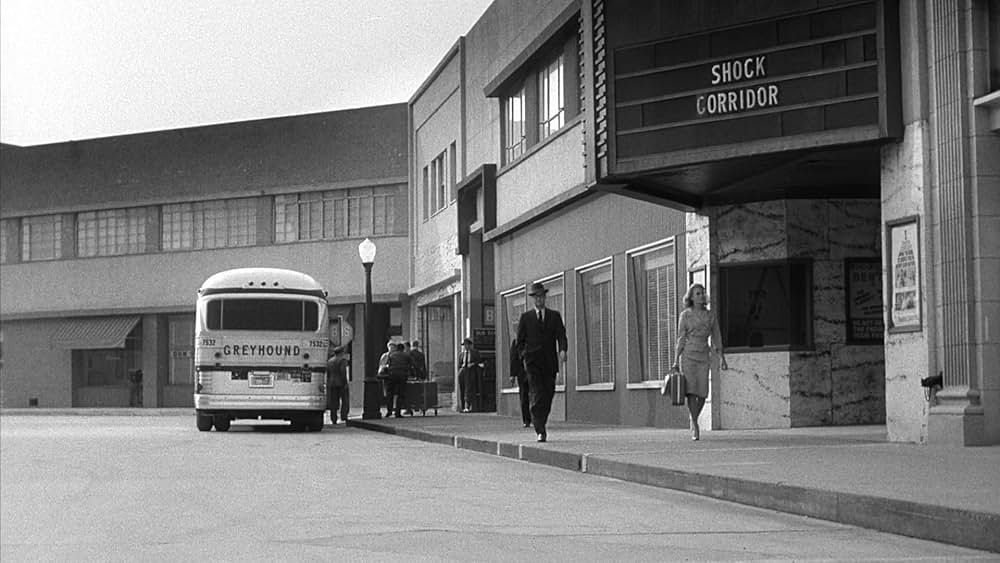 裸のキッスの画像